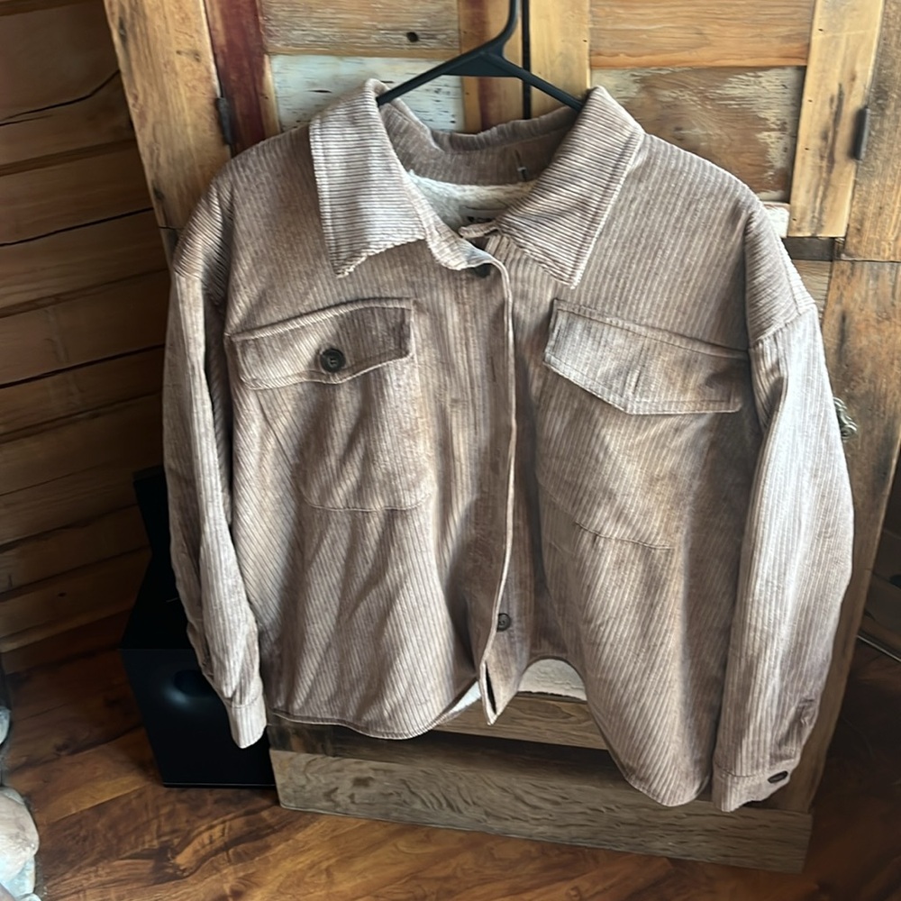 Brown Textured Jacket. BNWOT. Very warm thick Jacket. - Picture 2 of 4